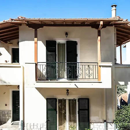 Lefkothea 3 Apartman *