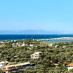 Lefkothea 3 *